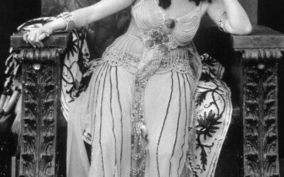 Theda Bara : et Hollywood créa la vamp