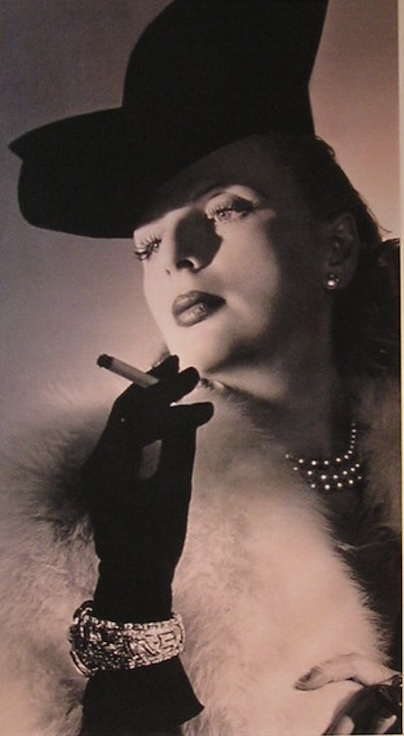 Tamara de Lempicka fut sans doute l’un des peintres les plus connus de la période Art Déco.
